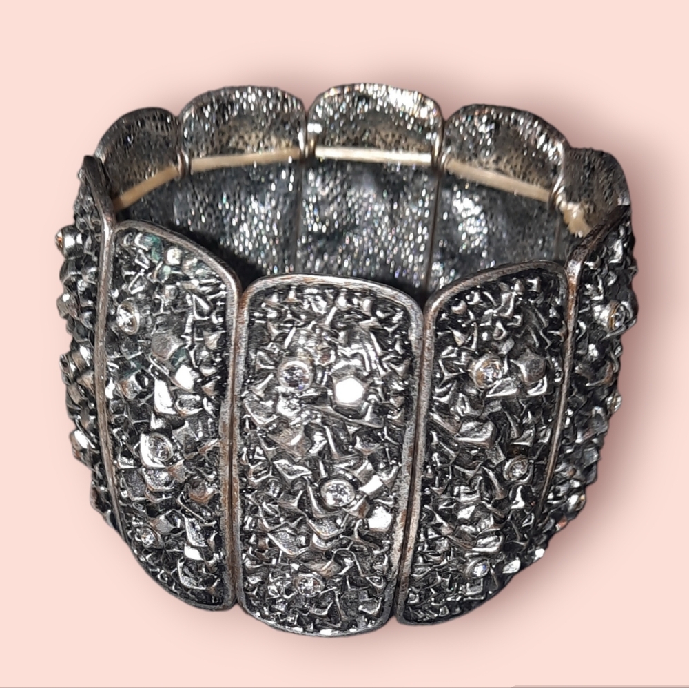 Statement Chunky brutalist grey and silvertone stretch panel bracelet